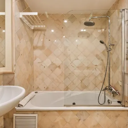 Paraiso J47 Partial Sea View & Sunny Terrace 1b Ferienhaus *